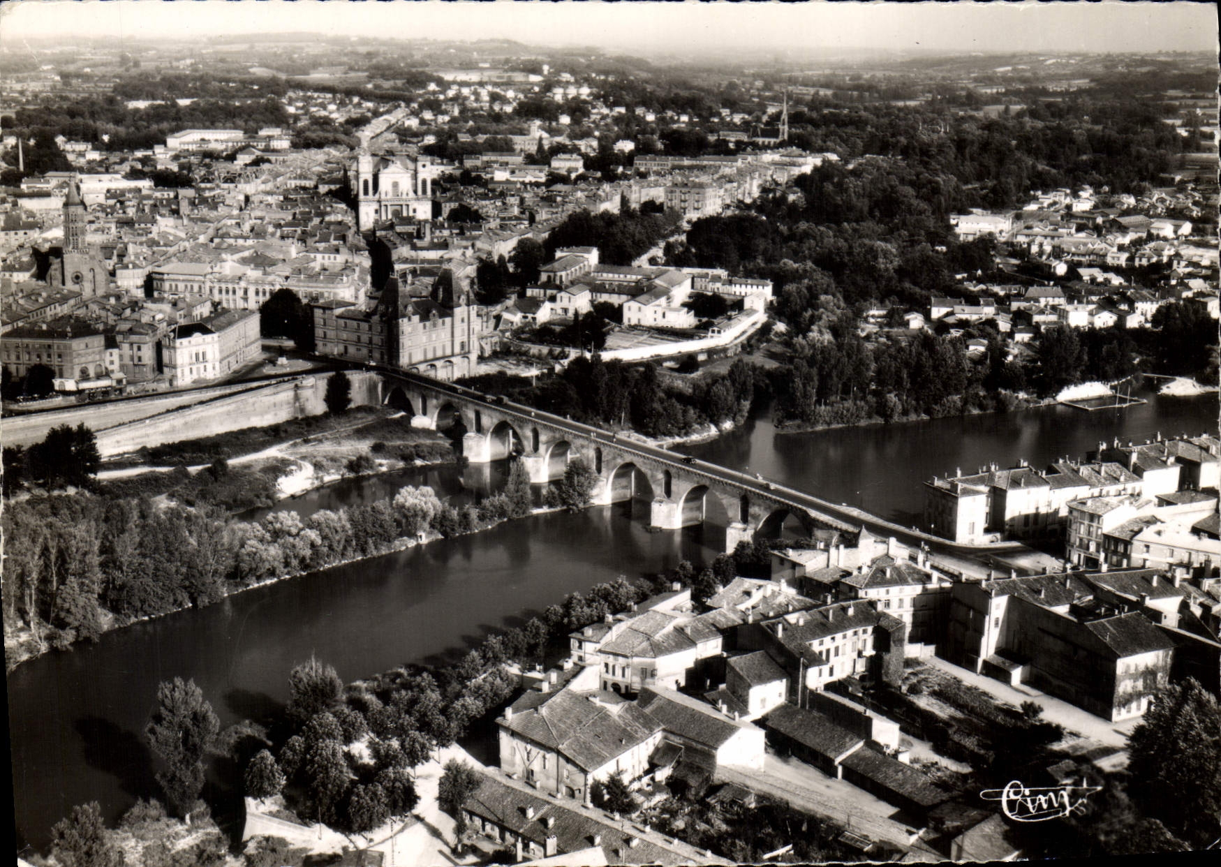 Montauban (Tarn) — vue aérienne — Éditions Macon