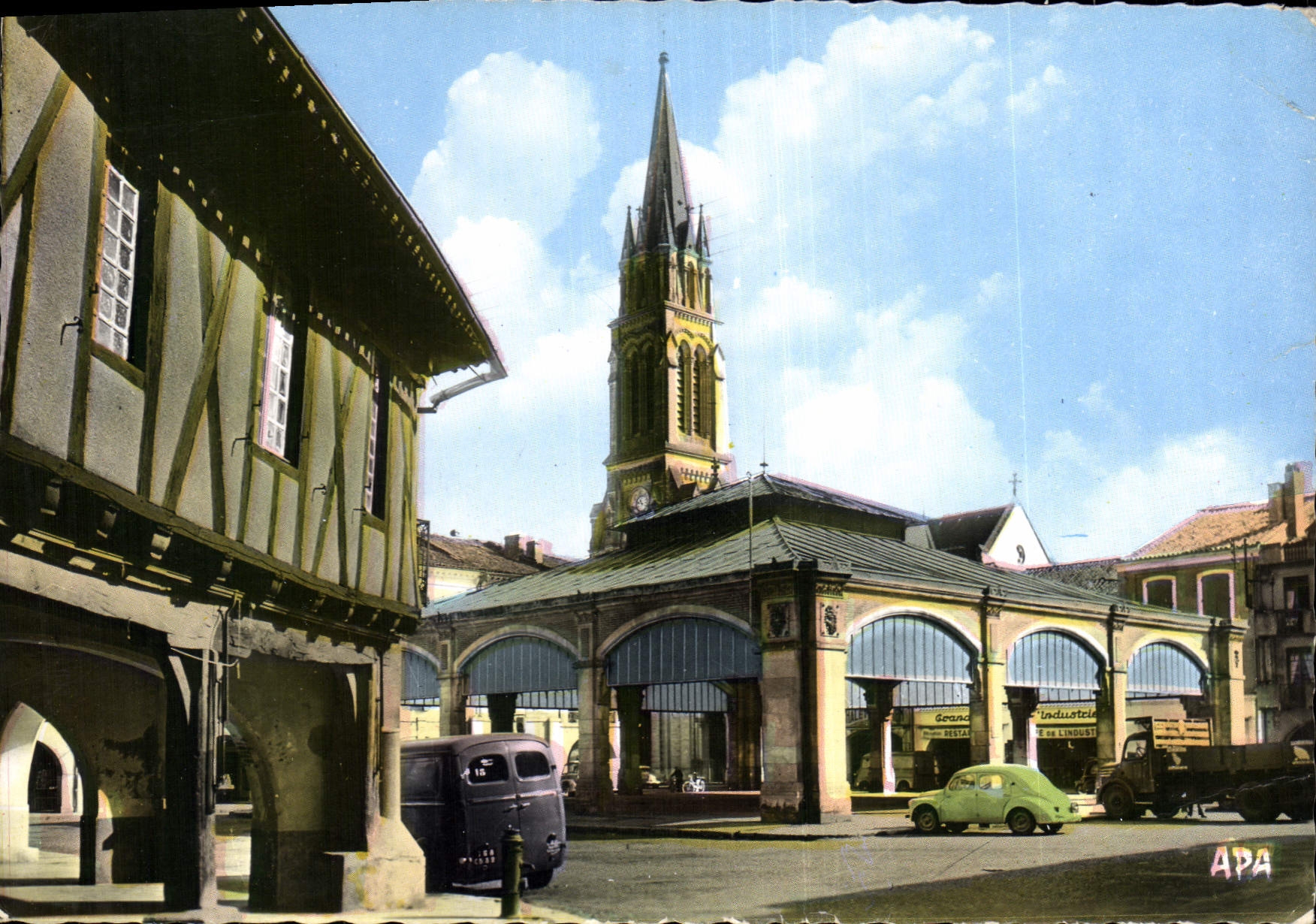 CPSM Tarn-et-Garonne Valence d'Agen (Tarn et Gne) La Halle des Marchands
