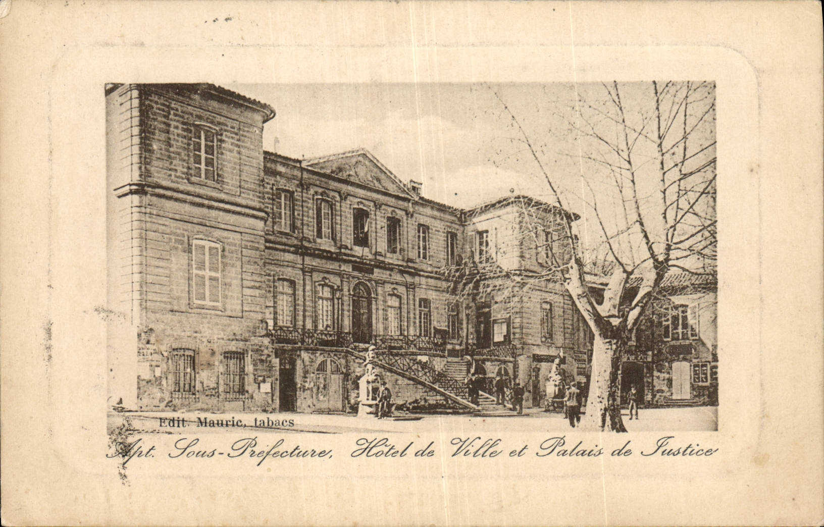 CPA Vaucluse Apt Sous Prefecture Hotel de Ville et Palais de Justice