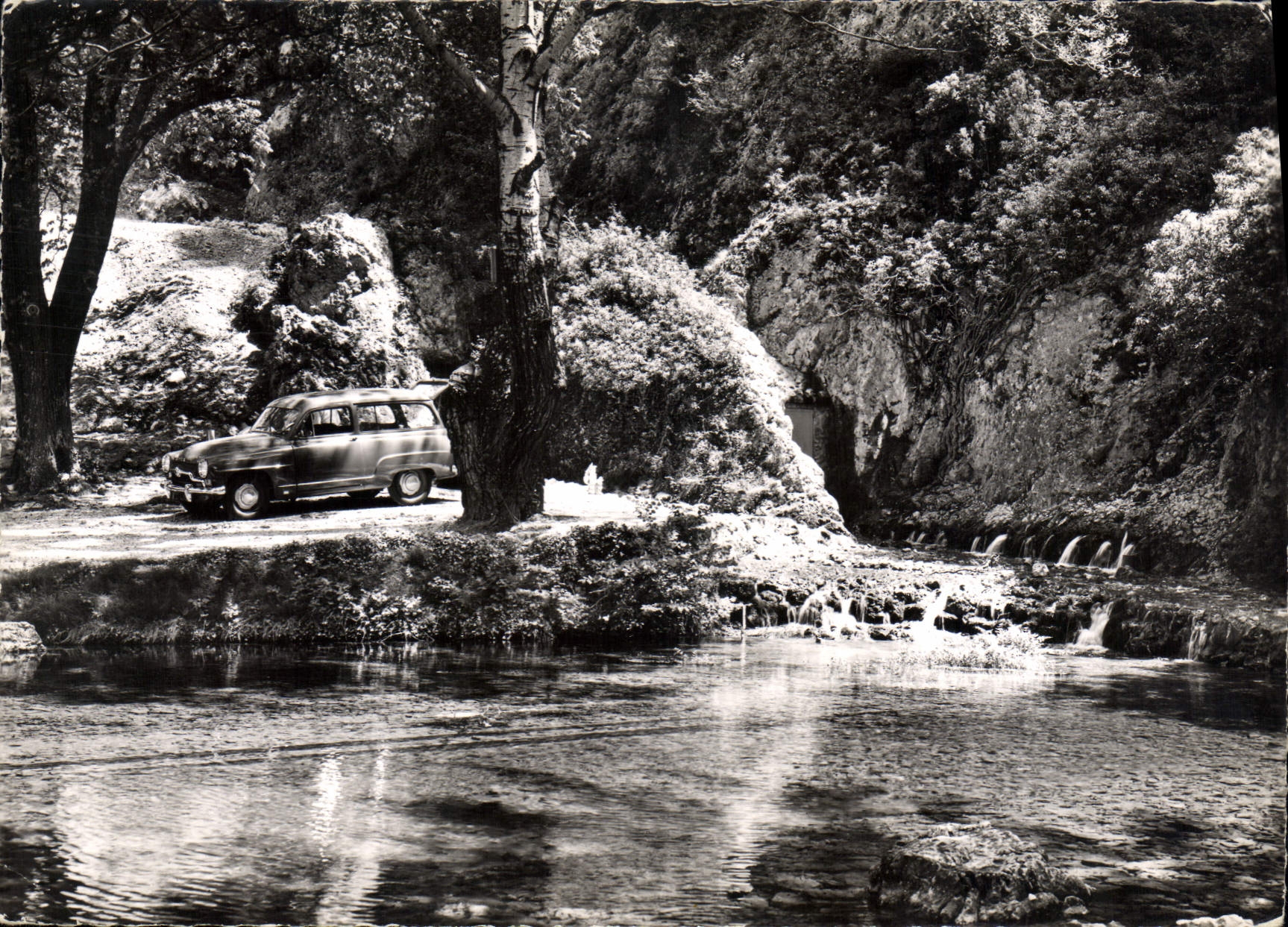 Source du Grozeau — Malaucène (Vaucluse) — Éditions L.V.O.N. n° 95.672 - Recto