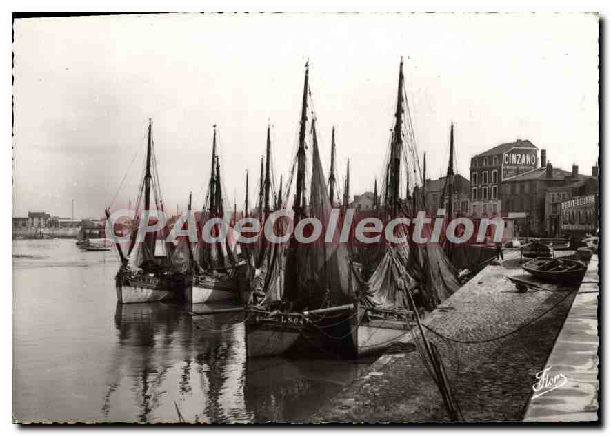 Les Sables-d'Olonne — Vue prise du Quai Guiné — Éditions Artistiques Musée Carrier Nort