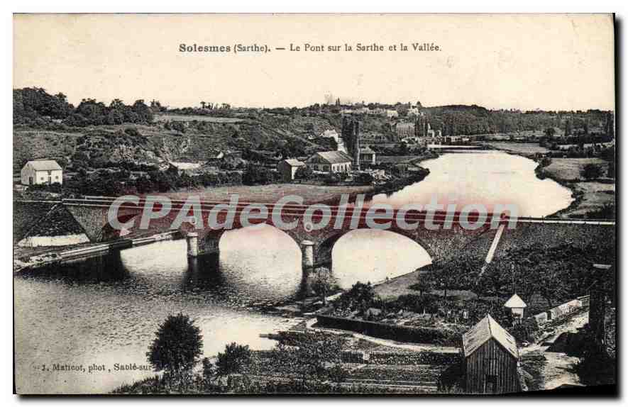 CPA Solesmes Sarthe Le Pont sur la Sarthe et la Vallee 