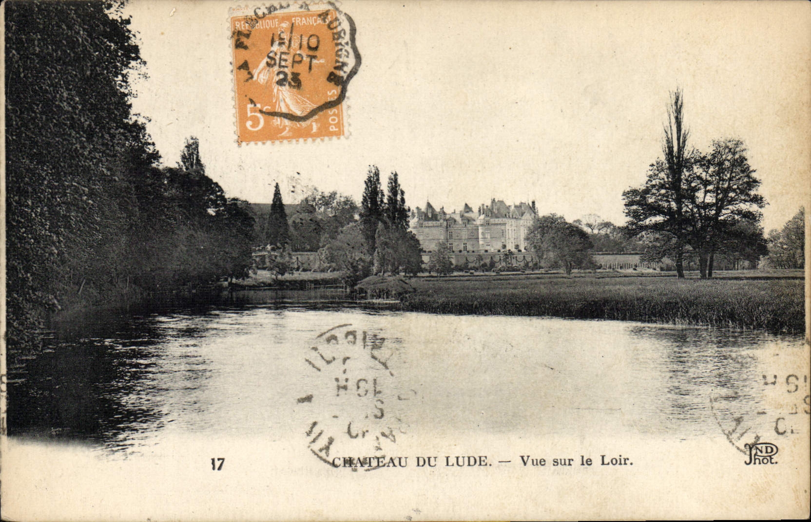 CPA Chateau du Lude Vue sur le Loir 