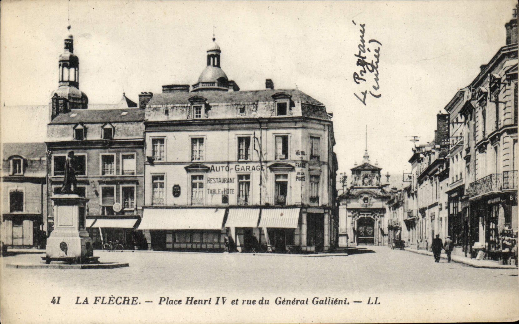 La Flèche — Place Henri IV und Rue du Général Galliéni — LL