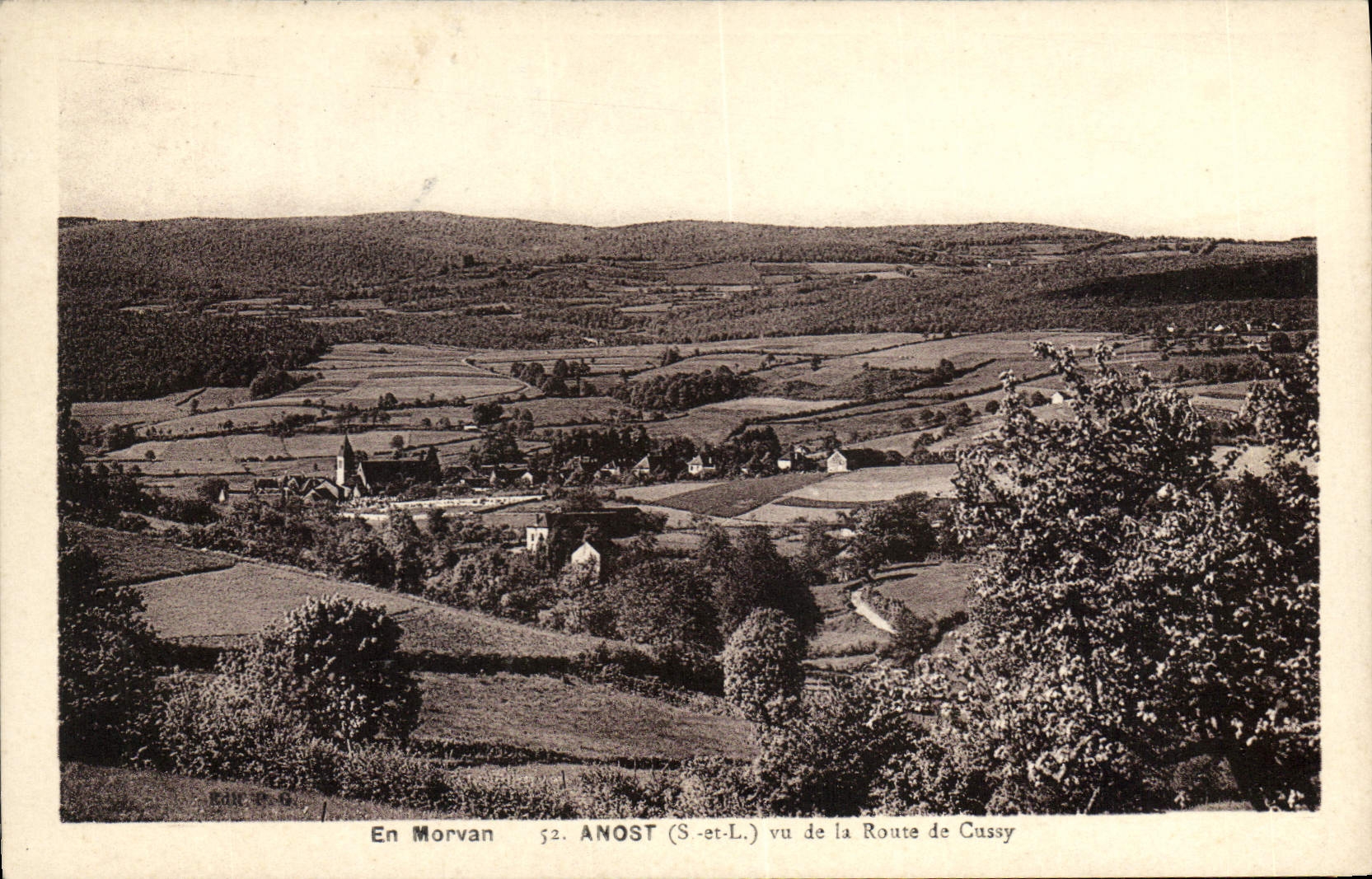 Anost (S.-et-L.) vu de la Route de Cussy — En Morvan — Éditeur non identifié, n° 52