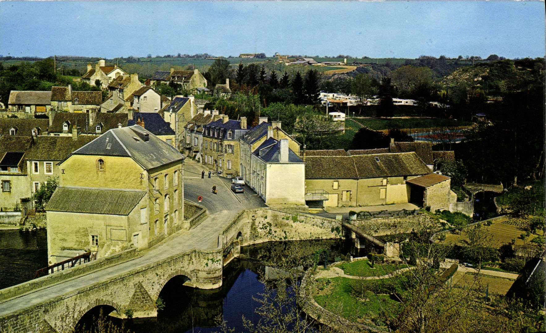 CPSM Fresnay sur Sarthe Sarthe La Sarthe et vue Generale 