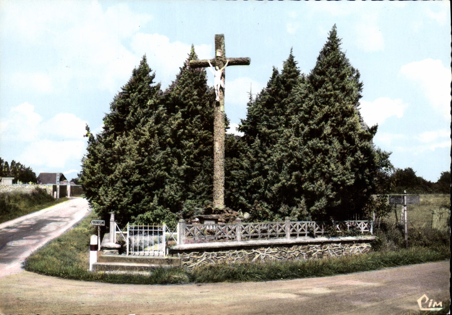 CPSM Louplande Sarthe Le Calvaire 