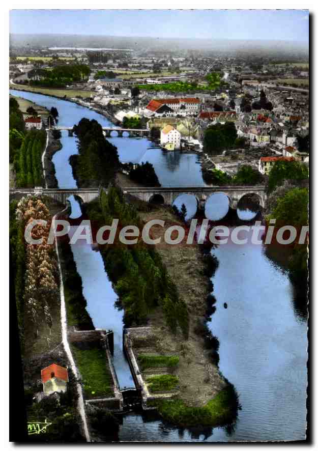 CPSM La Suze Sarthe Troisieme ville de France vue sur la riviere 