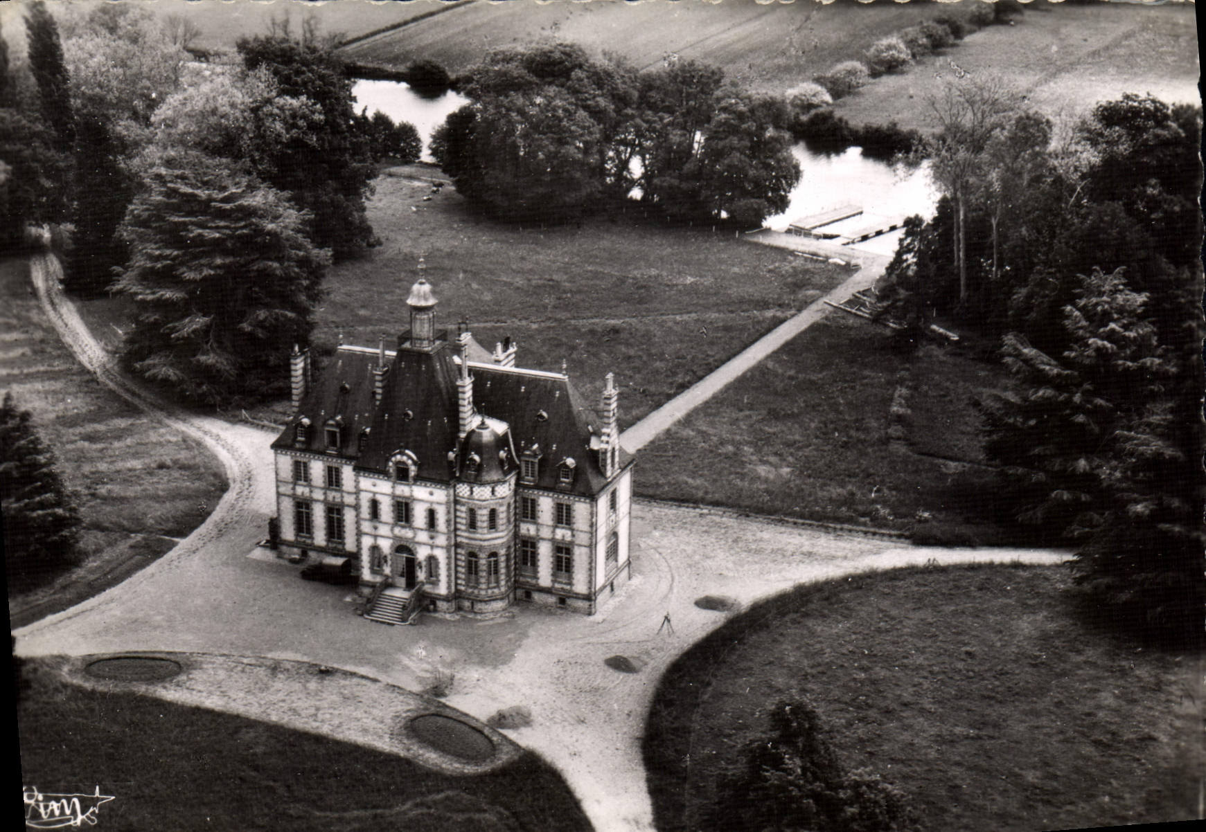 CPSM Noyen Sarthe Vue aerienne maison des Jeunes de la SNCF Chateau de Rives Sarthe Malicorne