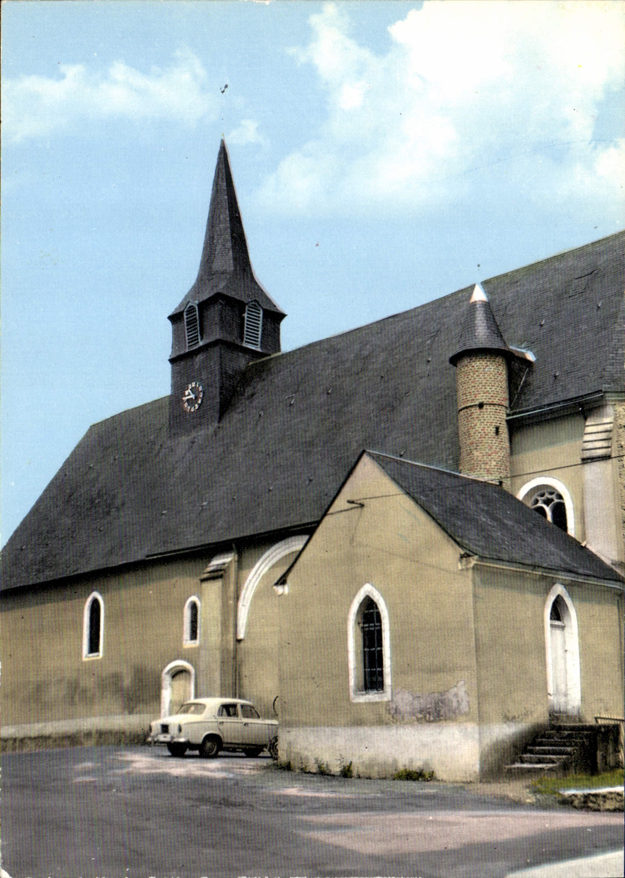 CPSM Montaille Sarthe L'Eglise 