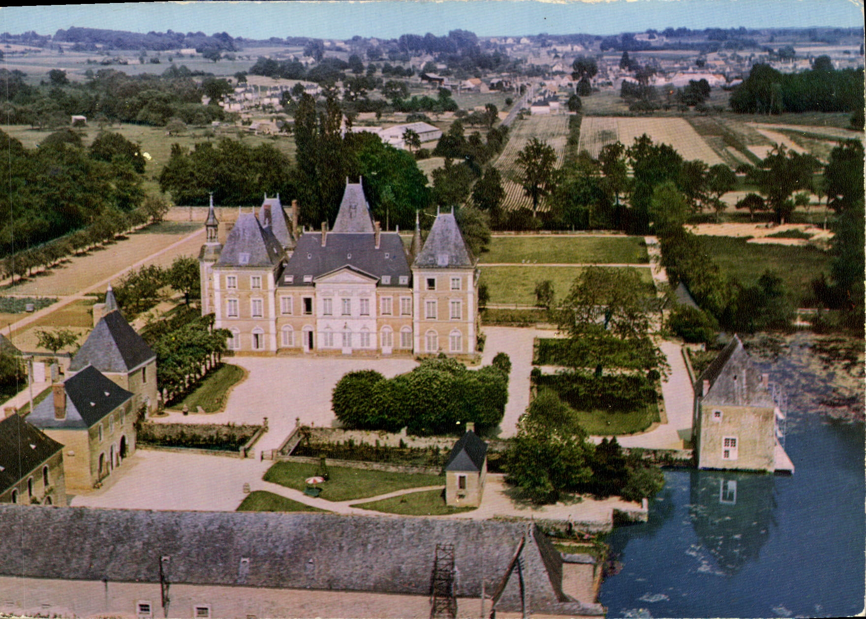 Château de Segrais — Aerial View — ST-MARS-D'OUTILLE (Sarthe)