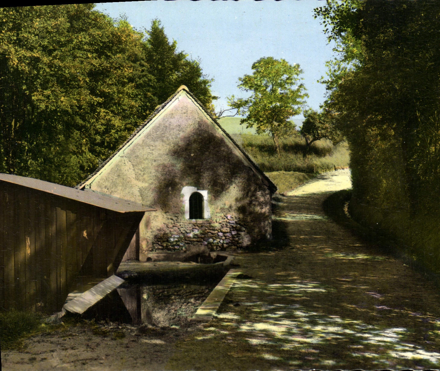 CPSM Saint Maixent Sarthe chapelle et Lavoir de St Quentin 