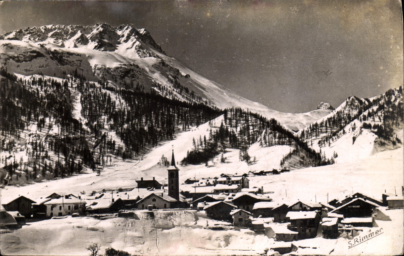 Tignes 1559 m. (Savoie) — vue du village enneigé — S. Rimmer - Anverso