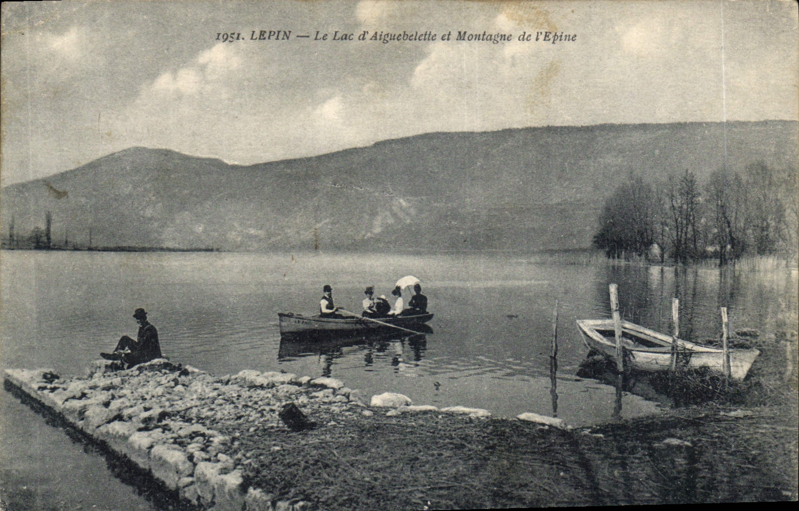 CPA Lepin le lac d'Aiguebelette et montagne de l'Epine 