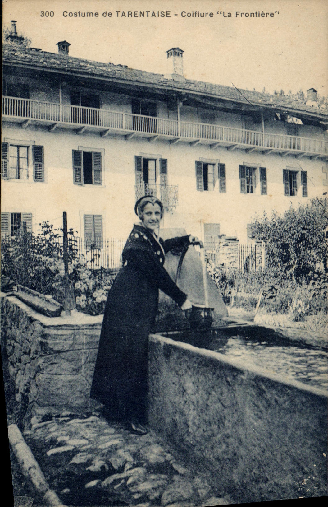 CPA Costume de Tarentaise Coiflur la Frontiere 