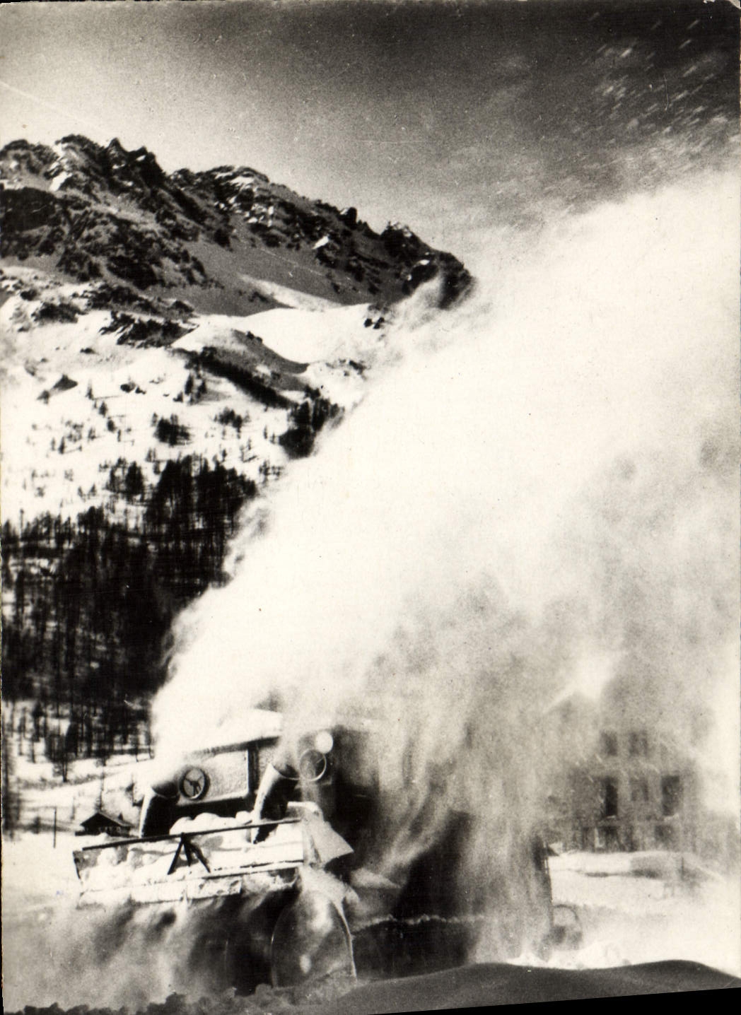 CPA Val d'Isere Savoie le Chasse neige 
