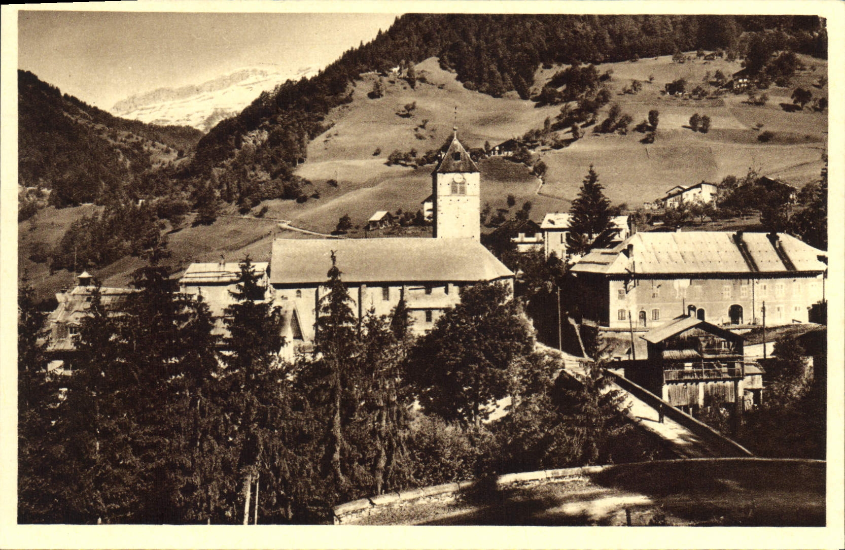 CPA Savoie Flumet et les Arivis 