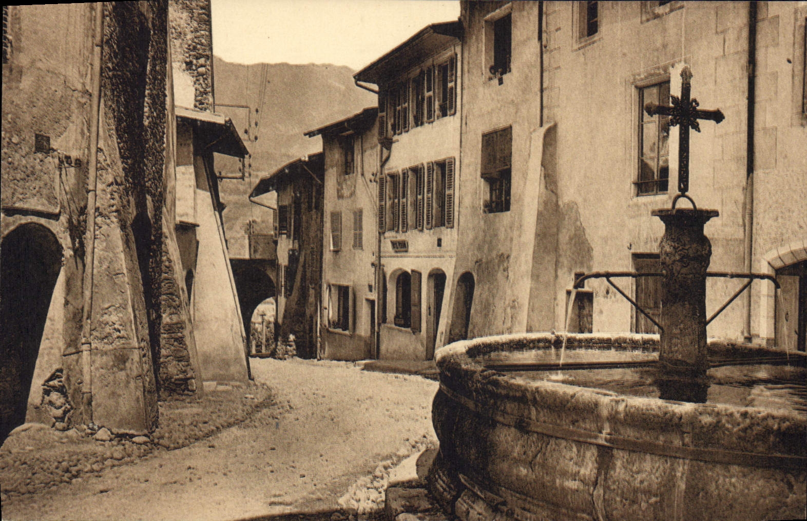 CPA Albertville Conflans Fontaine et grand rue 