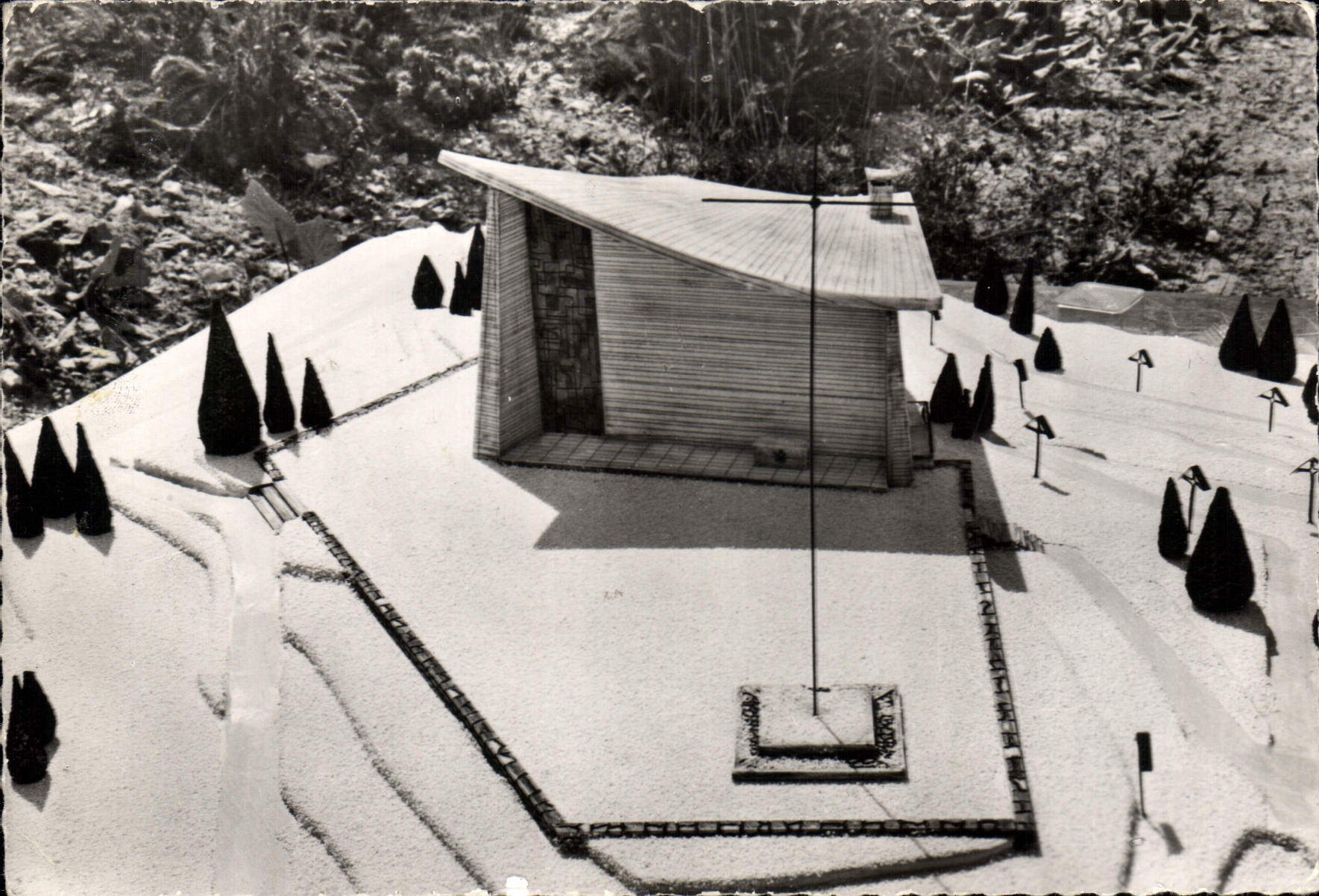 CPSM Lac de Tignes Savoie Maquette de la nouvelle Eglise 