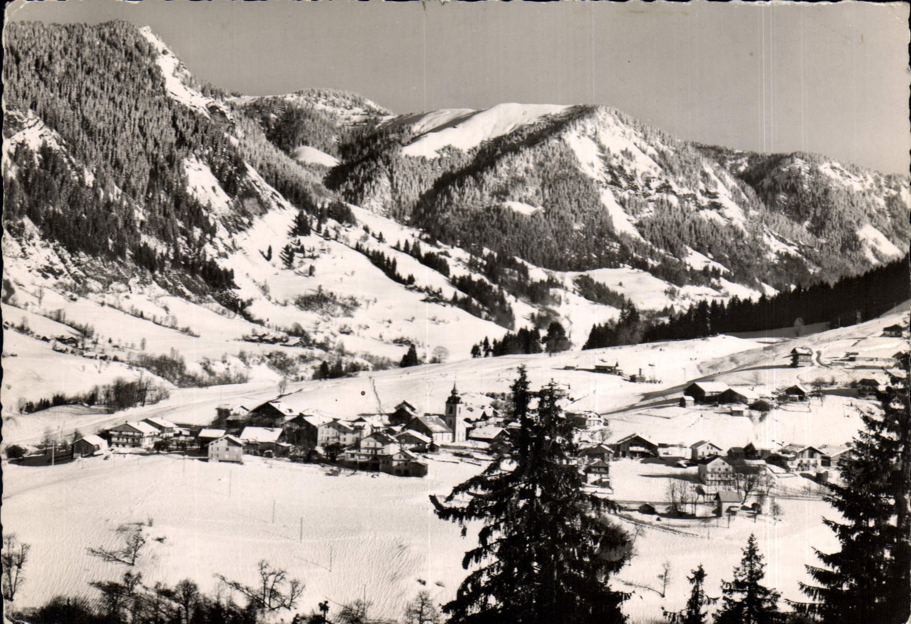 CPA Notre Dame de Bellecombe Savoie vu generale 