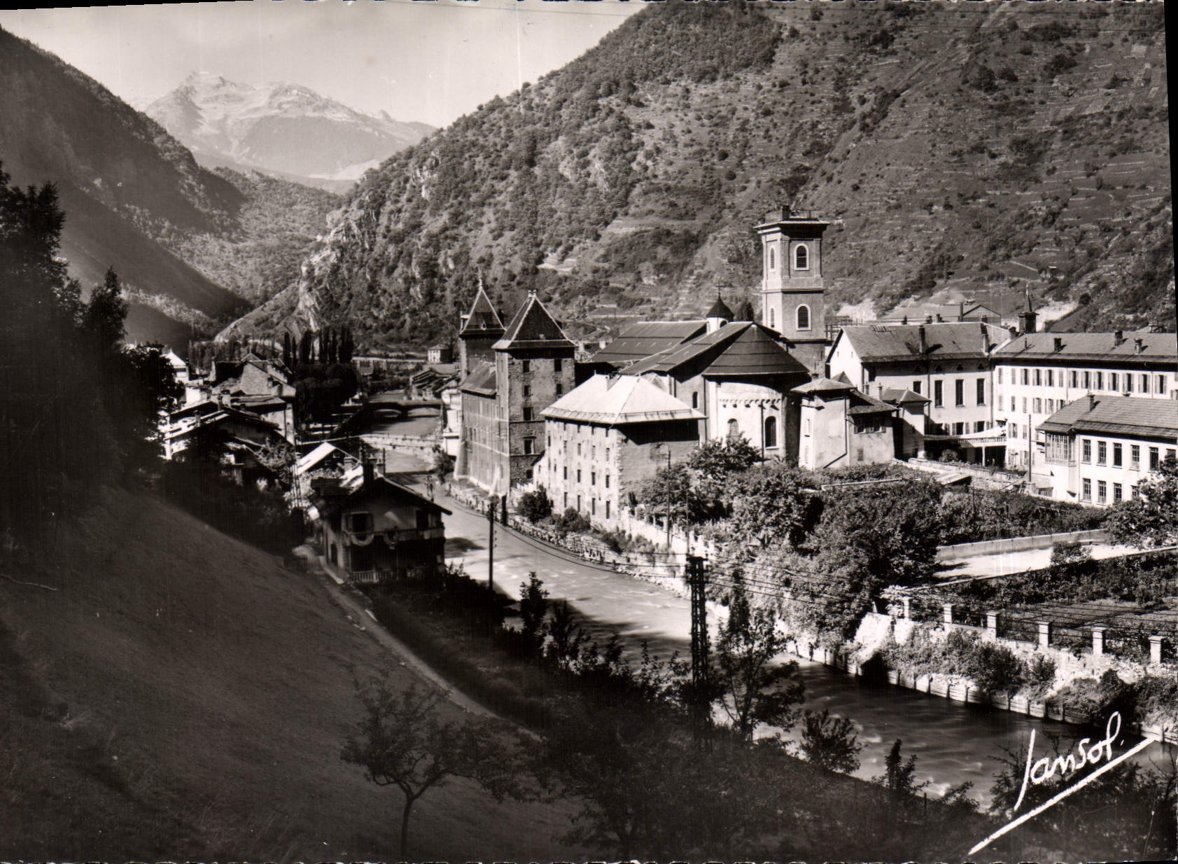 CPA Moutiers Savoie les Jardins de l'Eveche 
