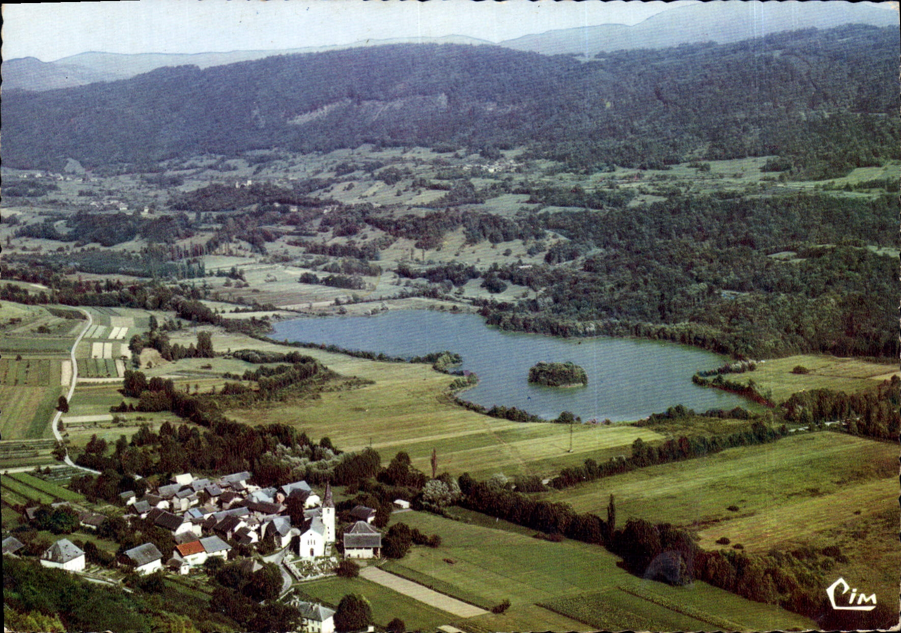 CPA Ste Helene du Lac vue generale aerienne et le lac 