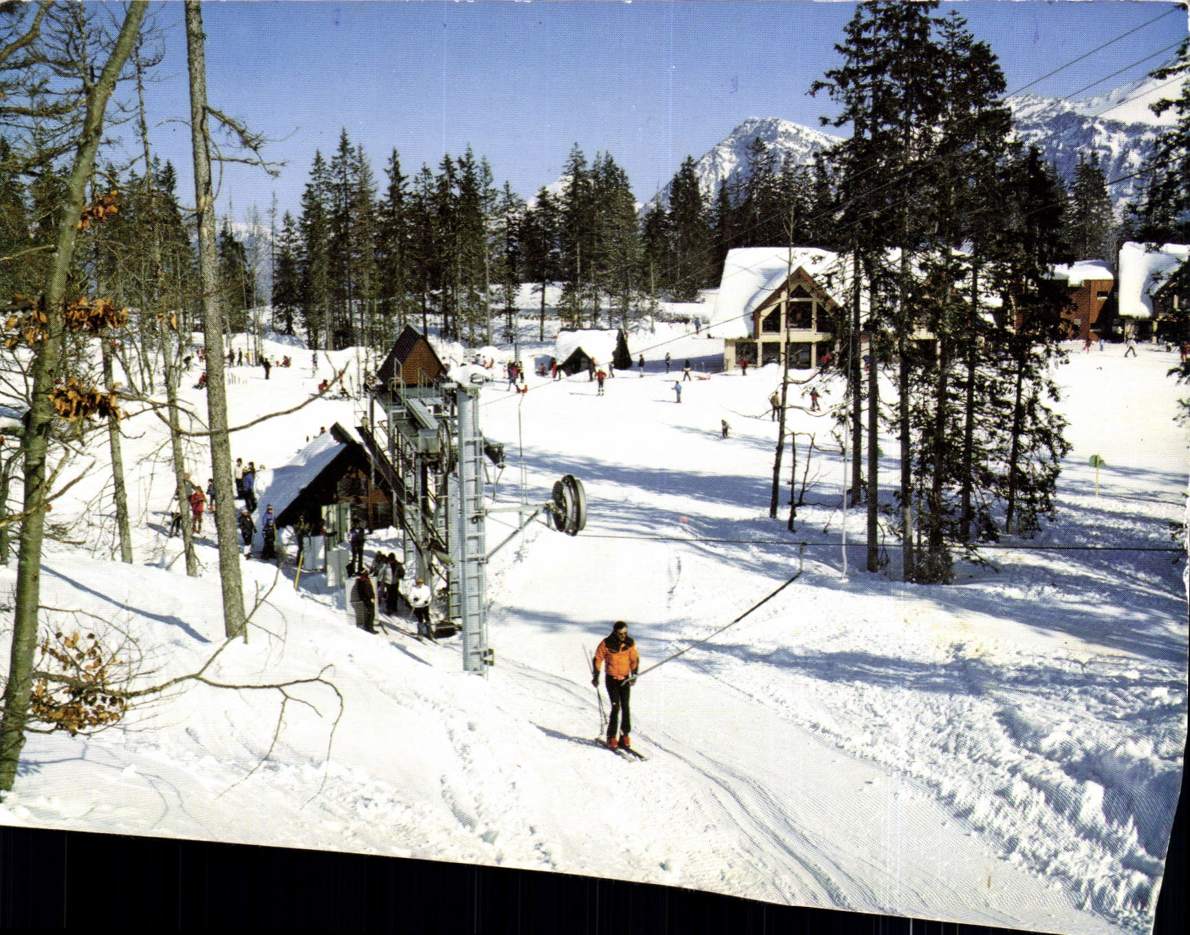 CPA Massif des Bauges Savoie Stade de neige du Margeriaz le teleski des chavanu et le depart des pis