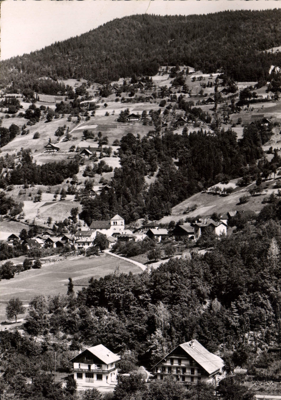 CPSM Queige Savoie le Village et l'Auberge des Boches 