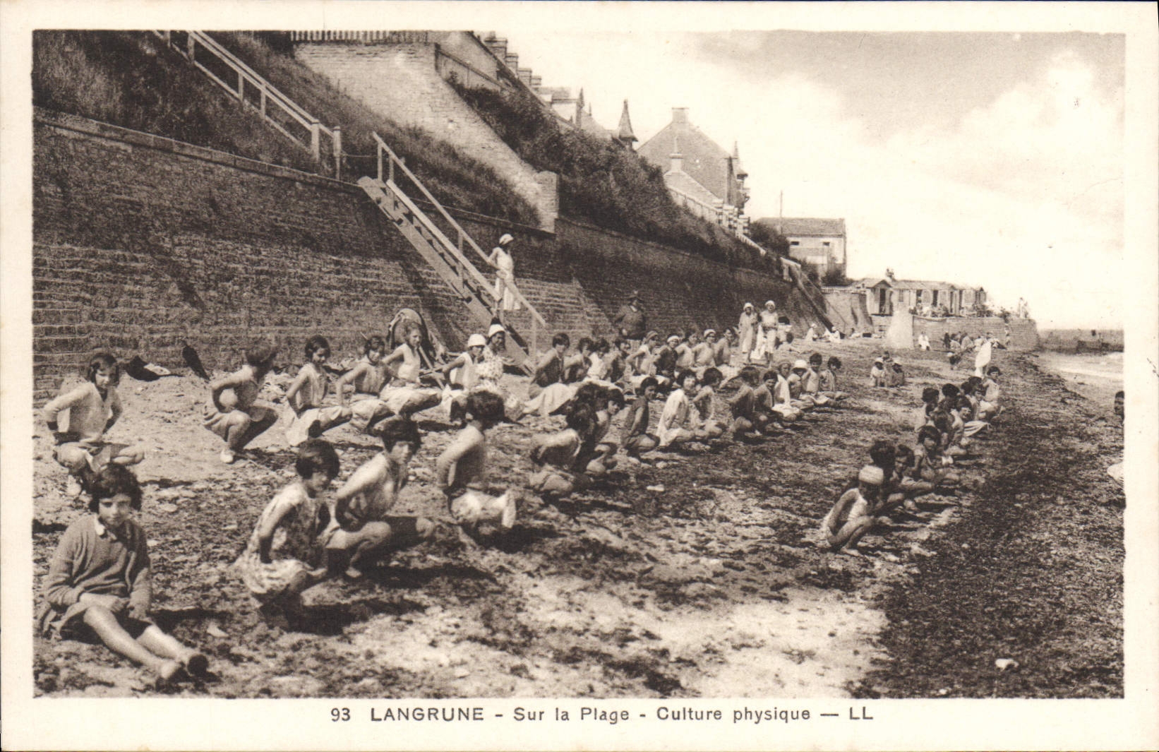 Langrune - Sur la Plage - Culture physique — LL