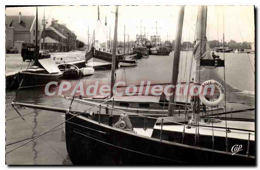 Hafen von Courseulles-sur-Mer — Blick auf Boote — Cie des Arts Photographiques, Paris