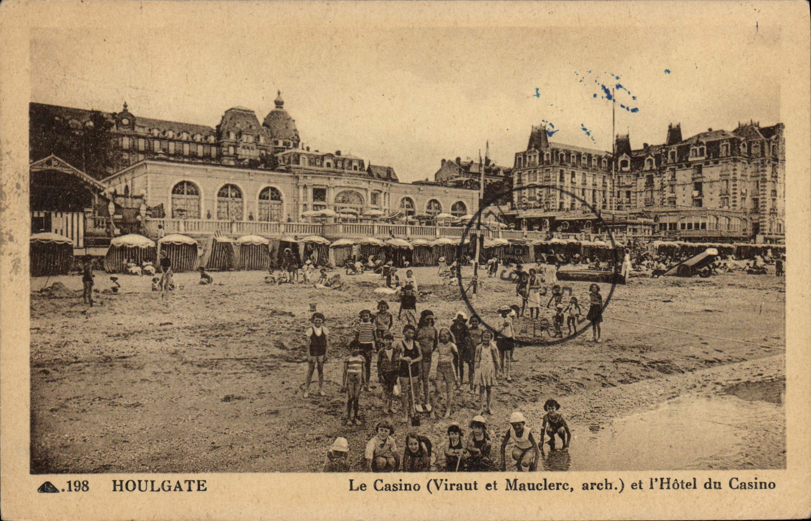 Houlgate — Le Casino (Viraut et Mauclerc, arch.) et l'Hôtel du Casino — CPA n°198