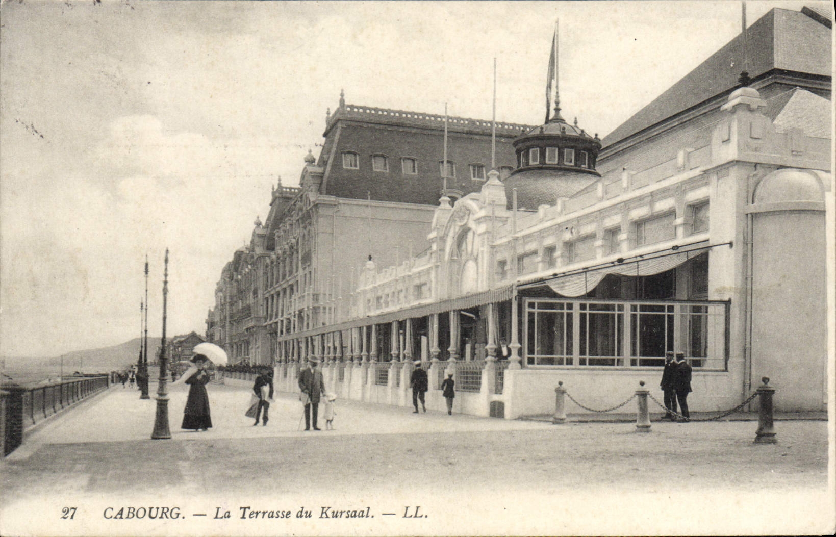 Cabourg — La Terrasse du Kursaal — LL. — n°27
