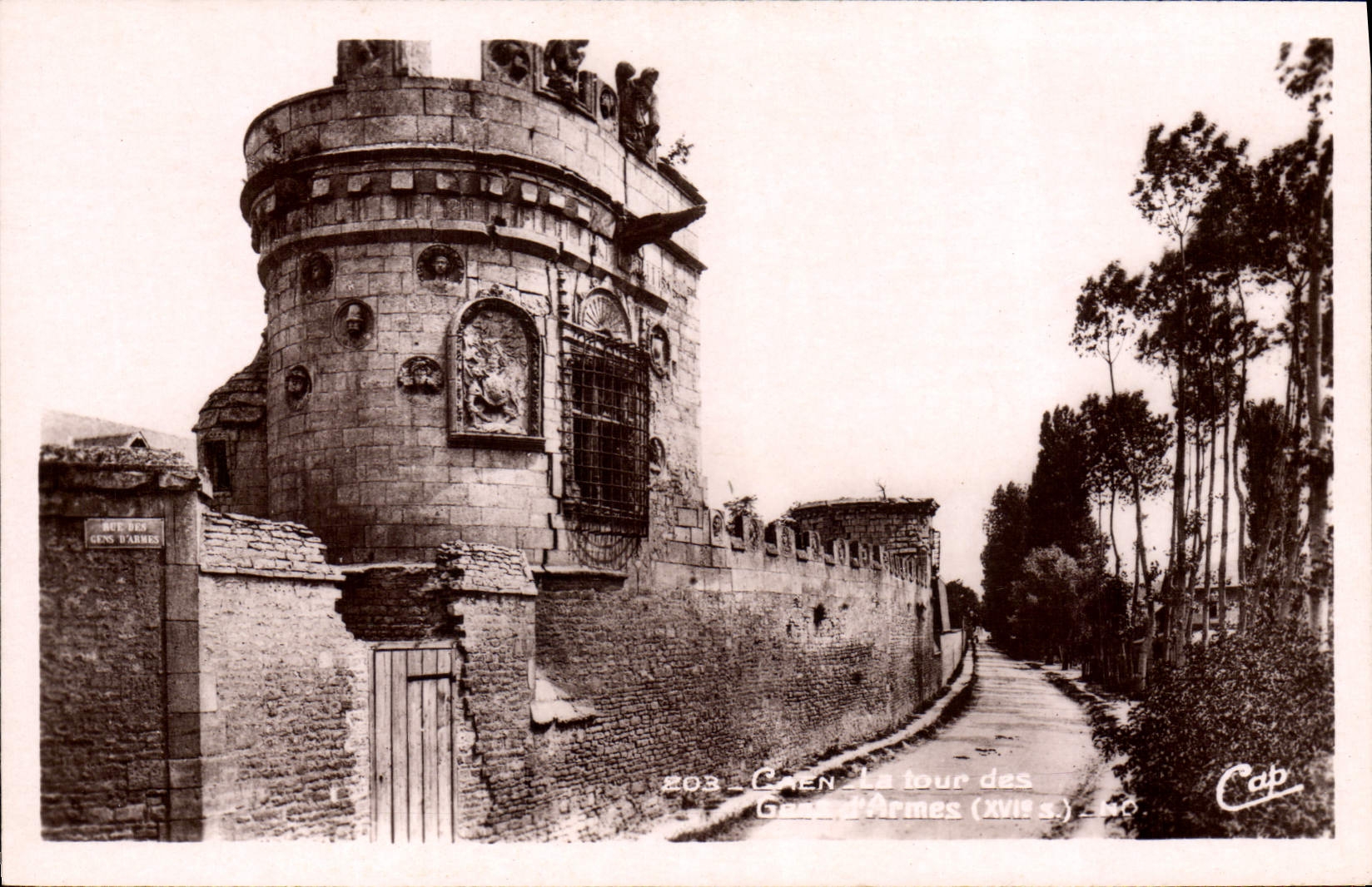 Genten - La tour des Armes (XVIIe s.) — éditeur Cap, n° 203