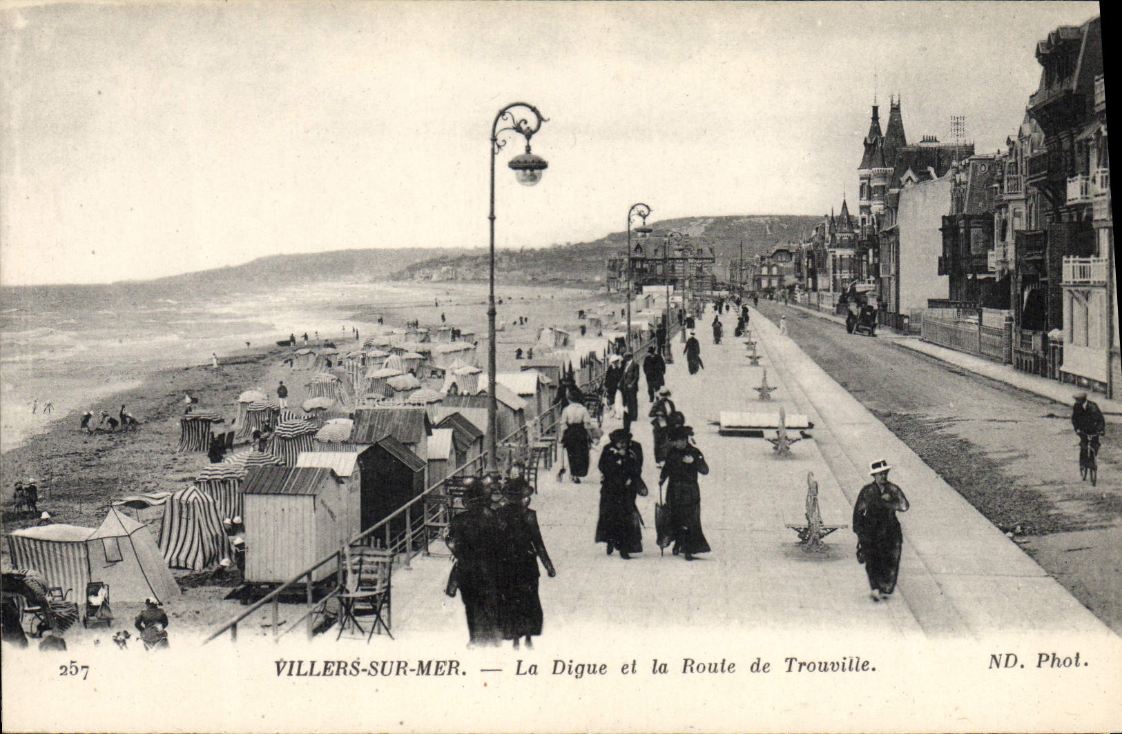 Villers-sur-Mer — La Digue et la Route de Trouville — ND. Phot. — n° 257