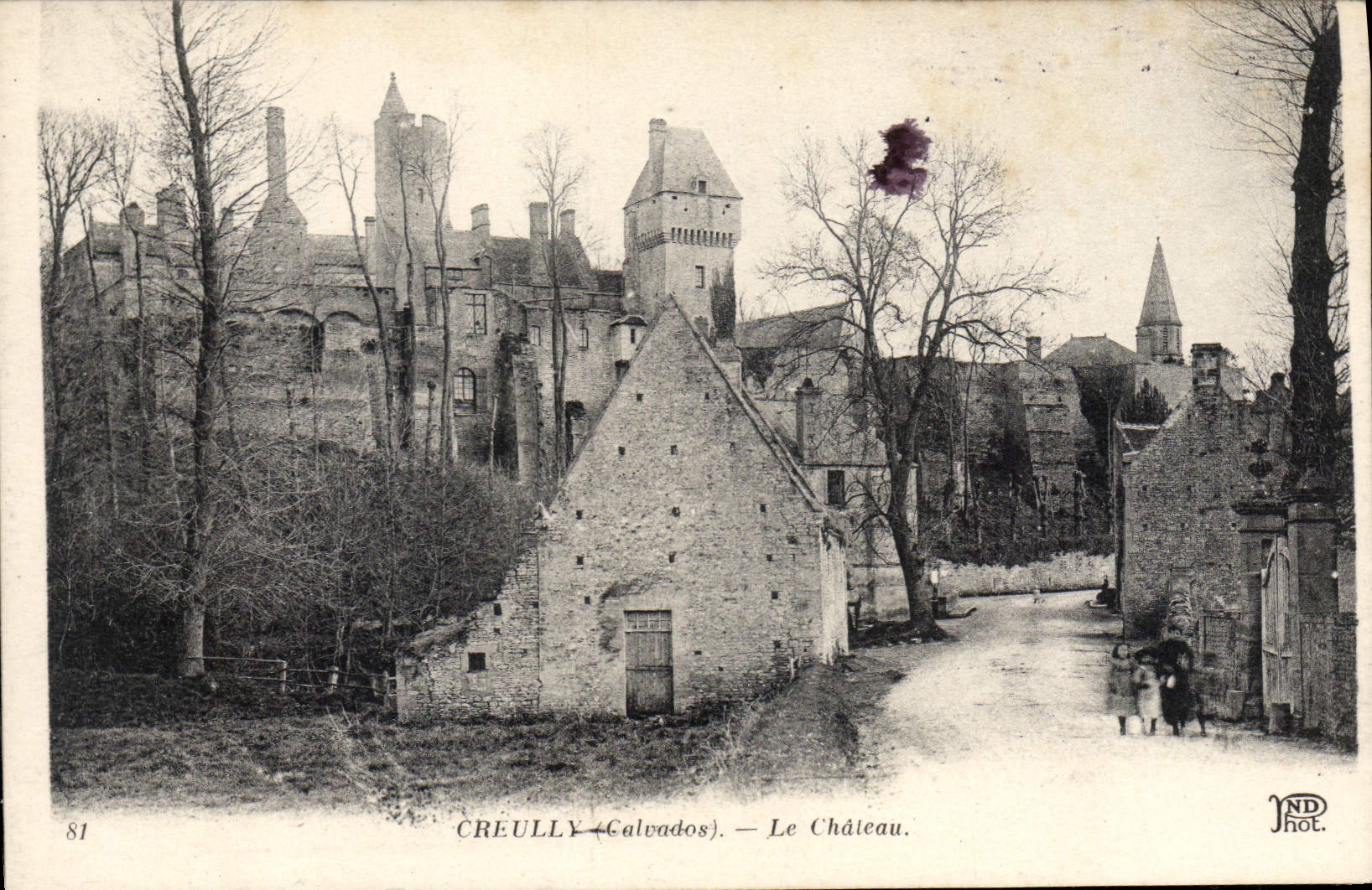 Créully (Calvados) — Le Château — ND Phot.