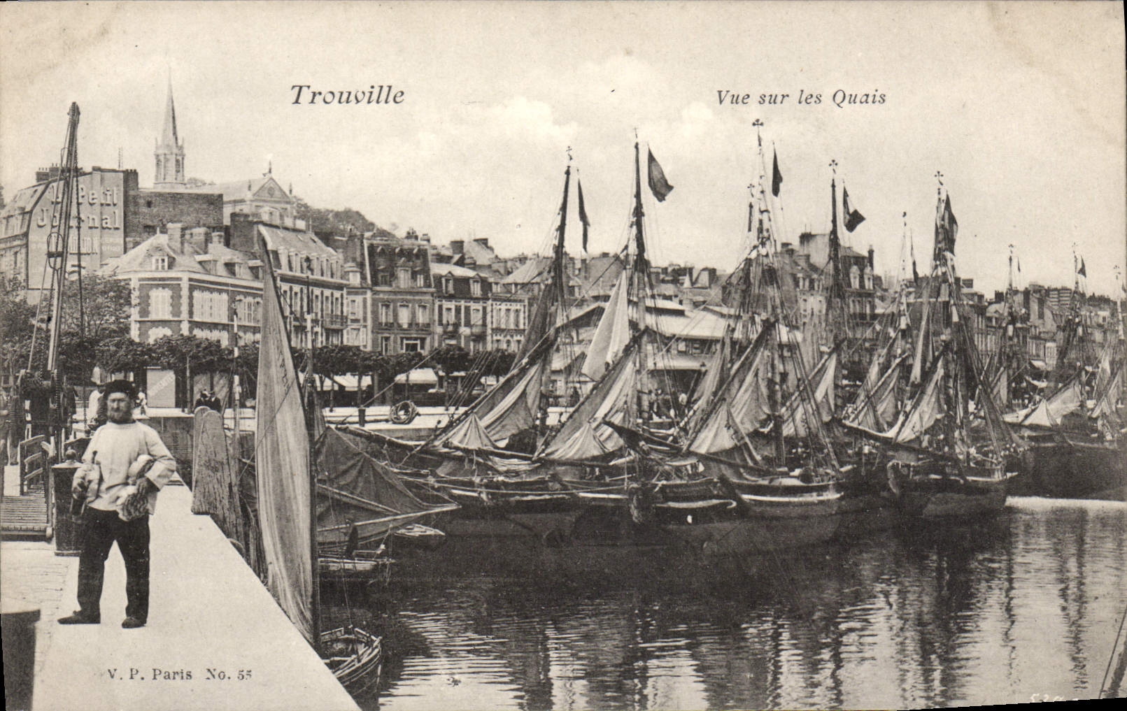 Trouville — Vue sur les Quais — V.P. Paris No. 55