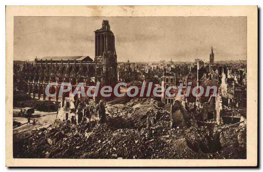 Caen — Vue générale et Église Saint-Pierre — Photo Édition