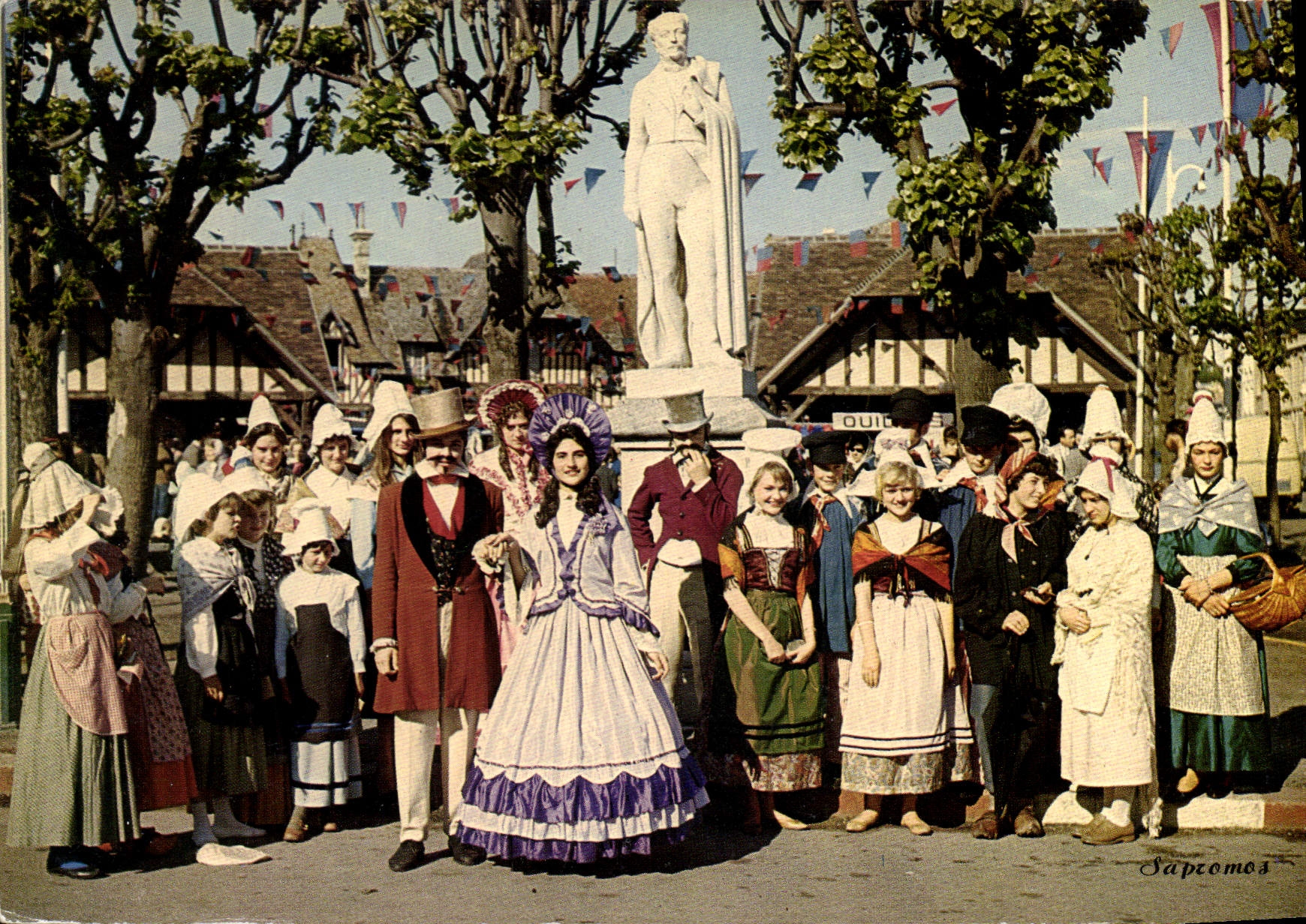 CPSM Deauville Calvados Groupe folklorique normand 