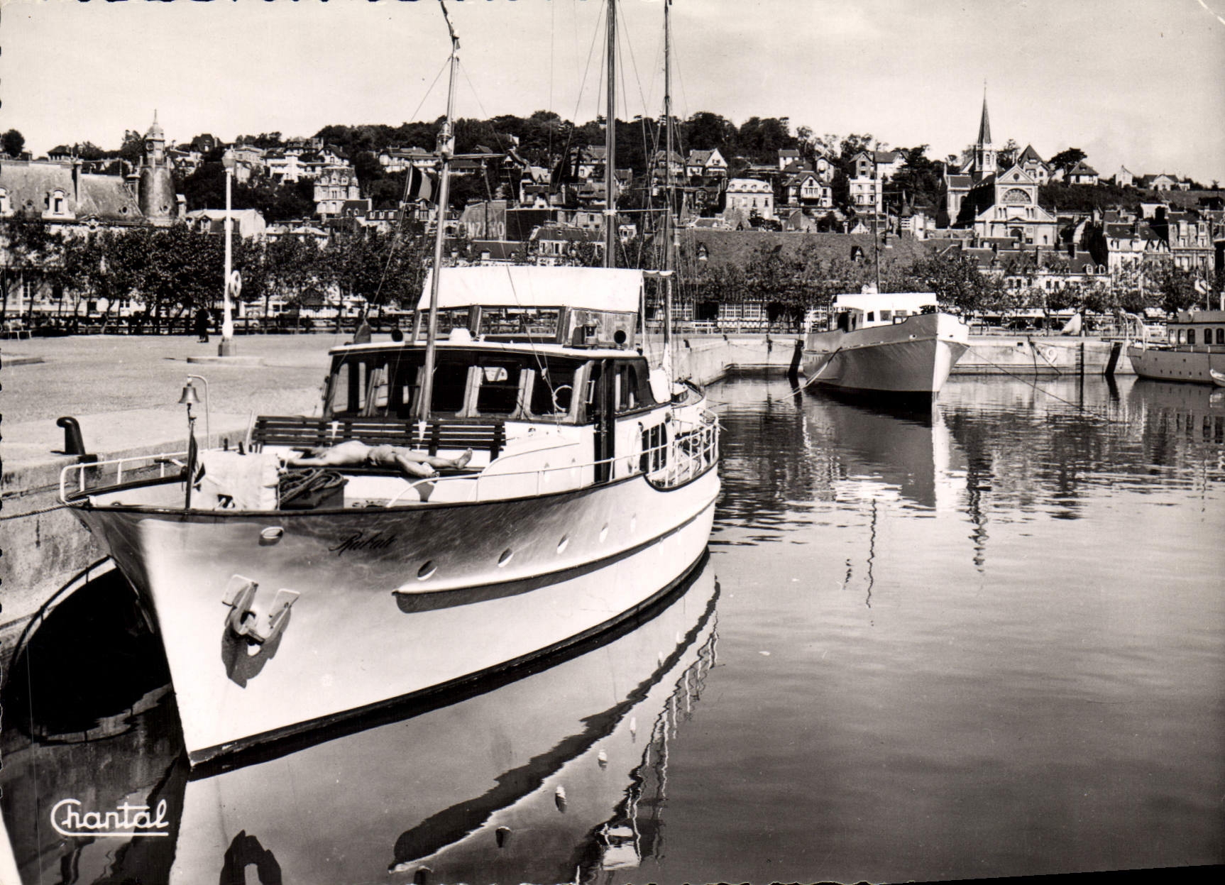 CPSM Trouville Deauville Calvados les Yachts et vue generale 