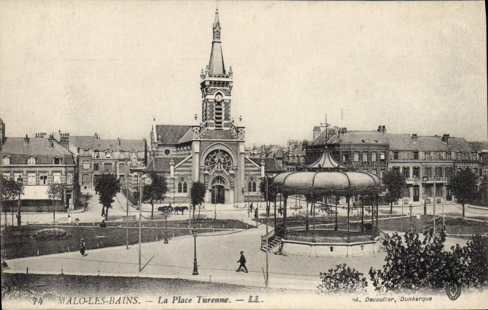 Malo-les-Bains — La Place Turenne — Decoutier, Dunkerque