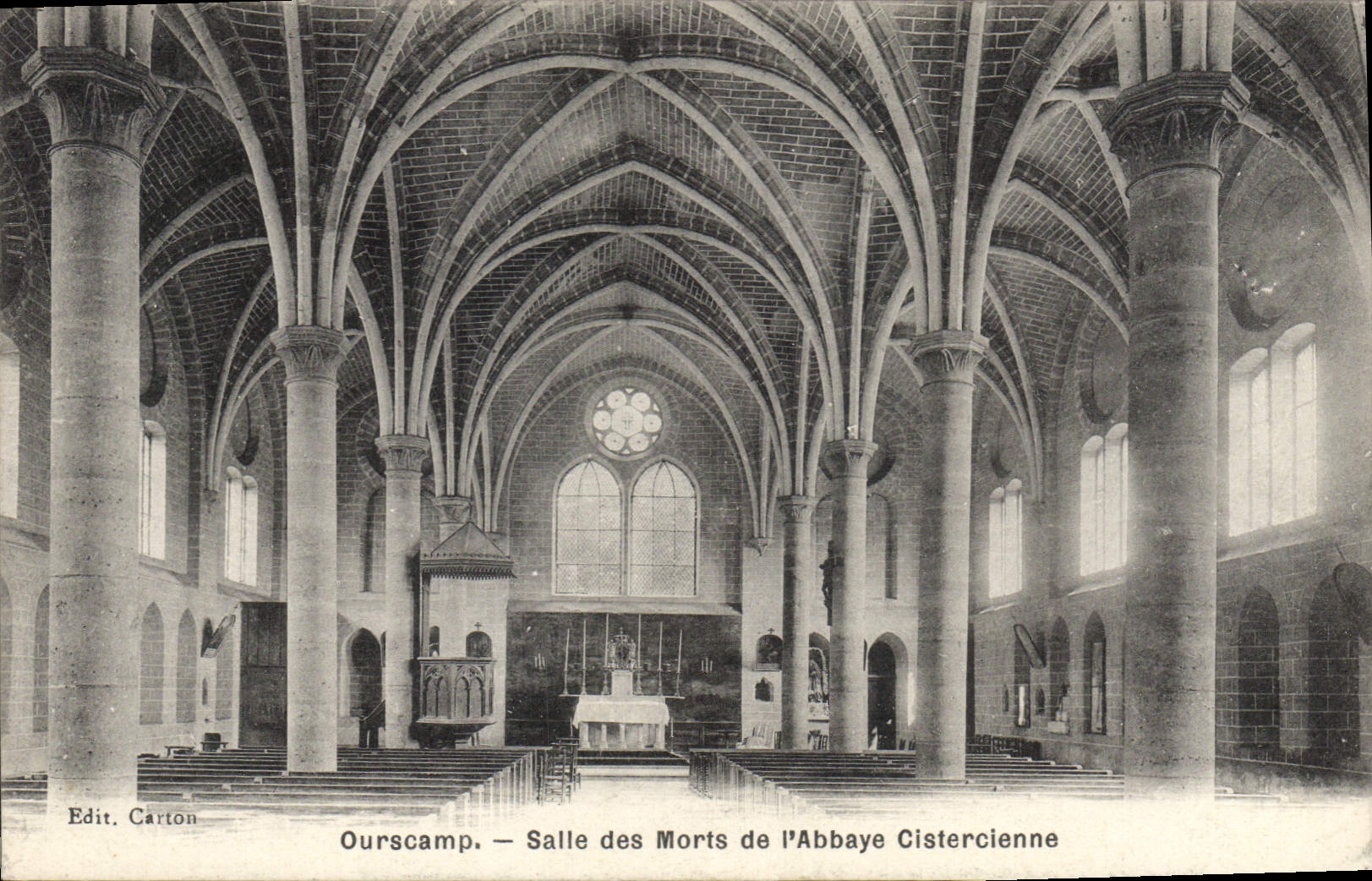 CPA Ourscamp Salle des Morts de l'Abbaye Cistercienne 