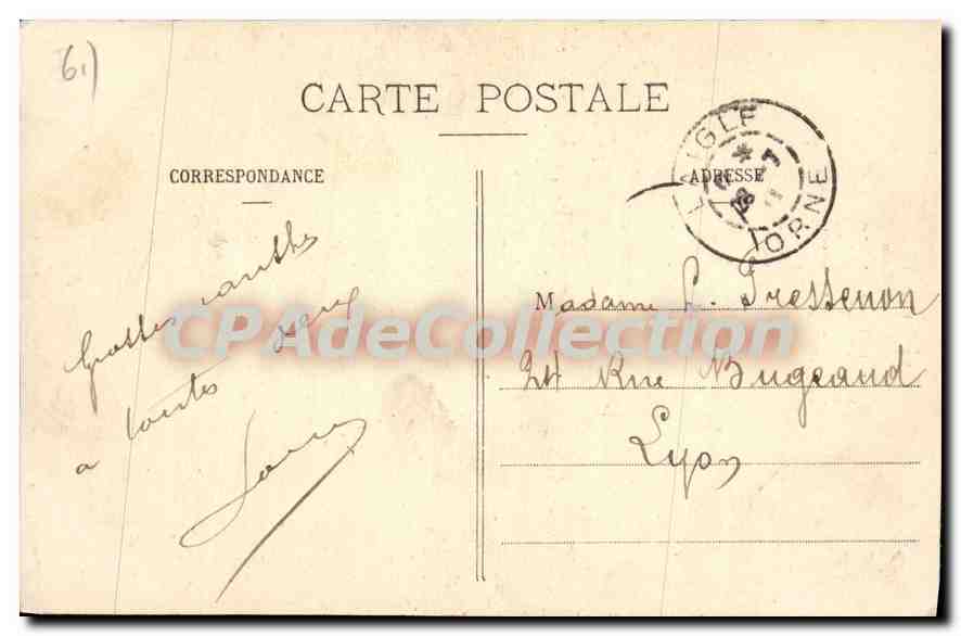 CPA L'aigle Orne l'Eglise Saint Martin est un melange des XII XV et XVI siecle la tour fut commencee — Rückseite