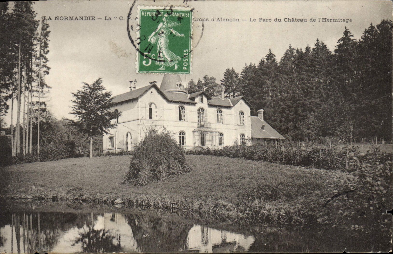 CPA La Normande la d'Alencon le parc du chateau de l'hermitage 