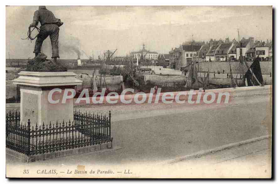 CPA Calais Le Bassin du Paradis 