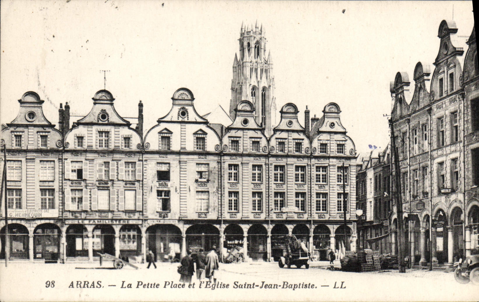 Arras — La Petite Place et l'Église Saint-Jean-Baptiste — G. Hennequin