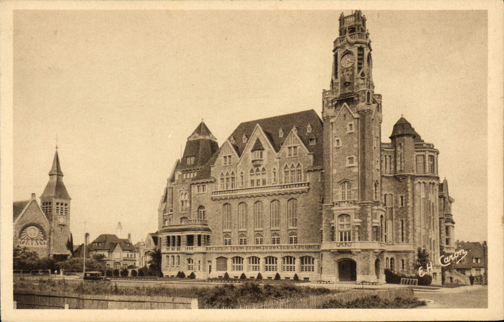 Le Touquet-Paris-Plage — L'Hôtel de Ville — E.H. Caron, n°47