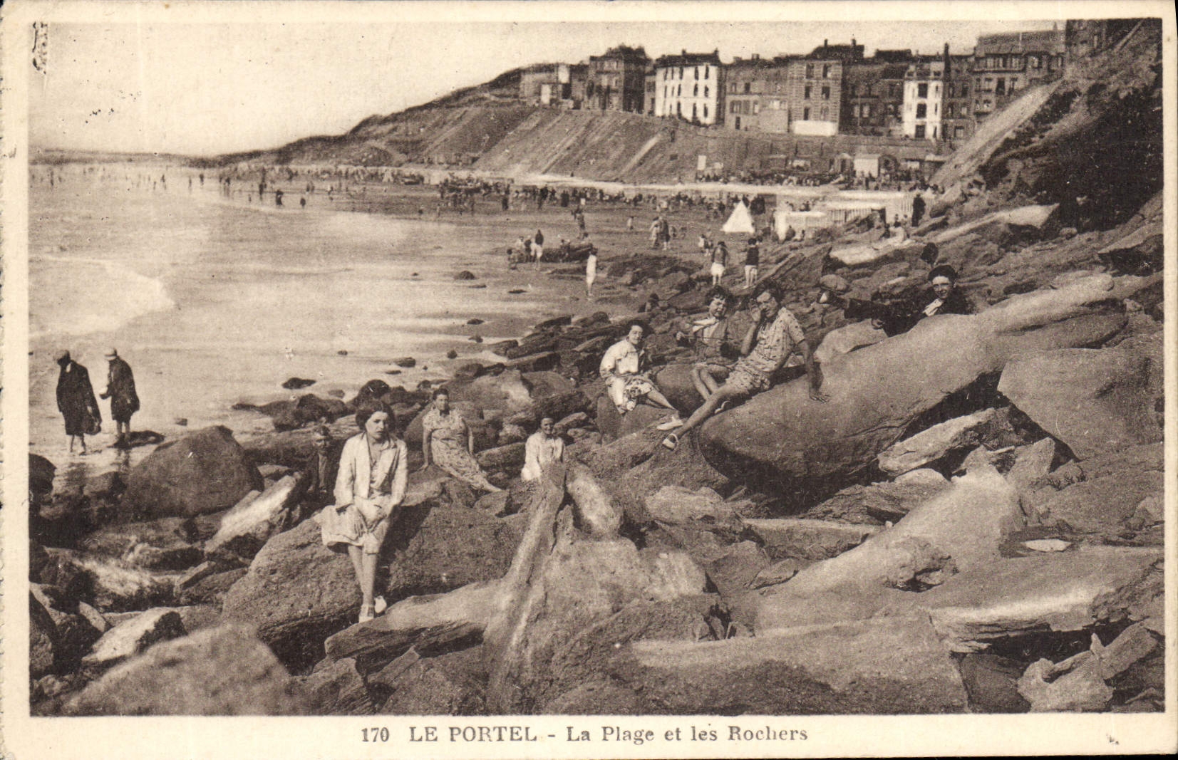 CPA Le Portel la plage et les Rochers 