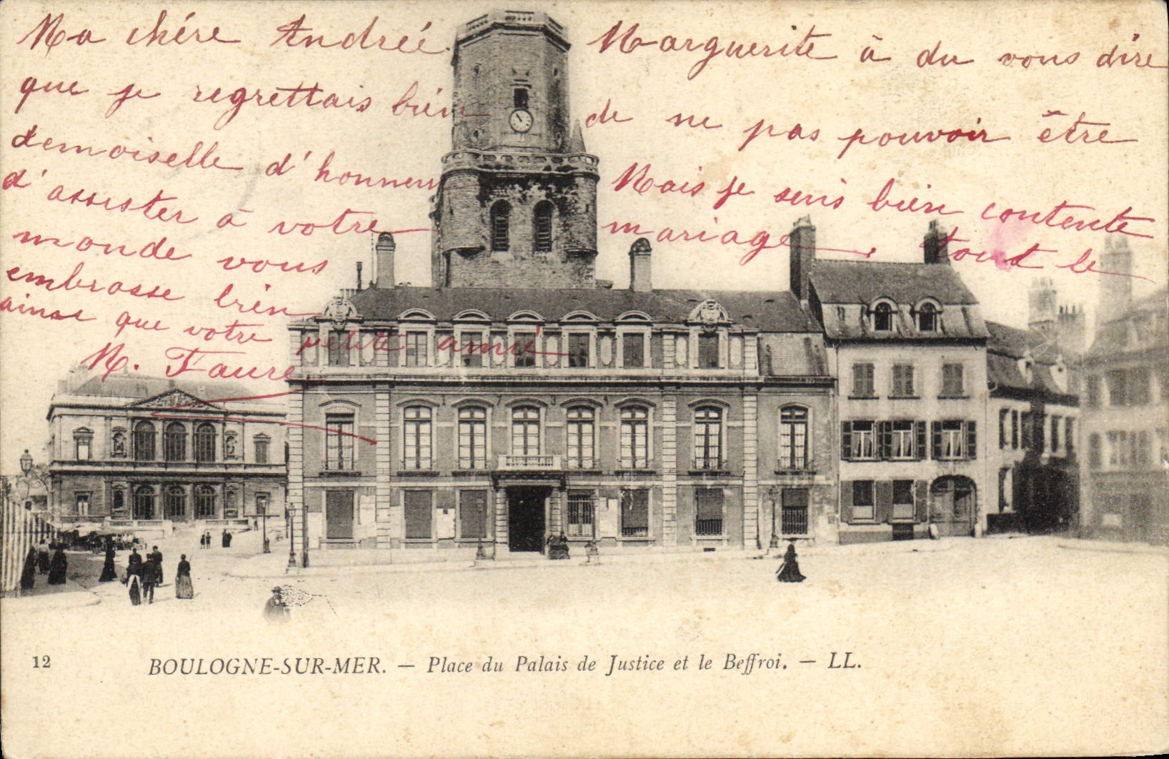 Boulogne-sur-Mer — Place du Palais de Justice et le Beffroi — LL. n°12