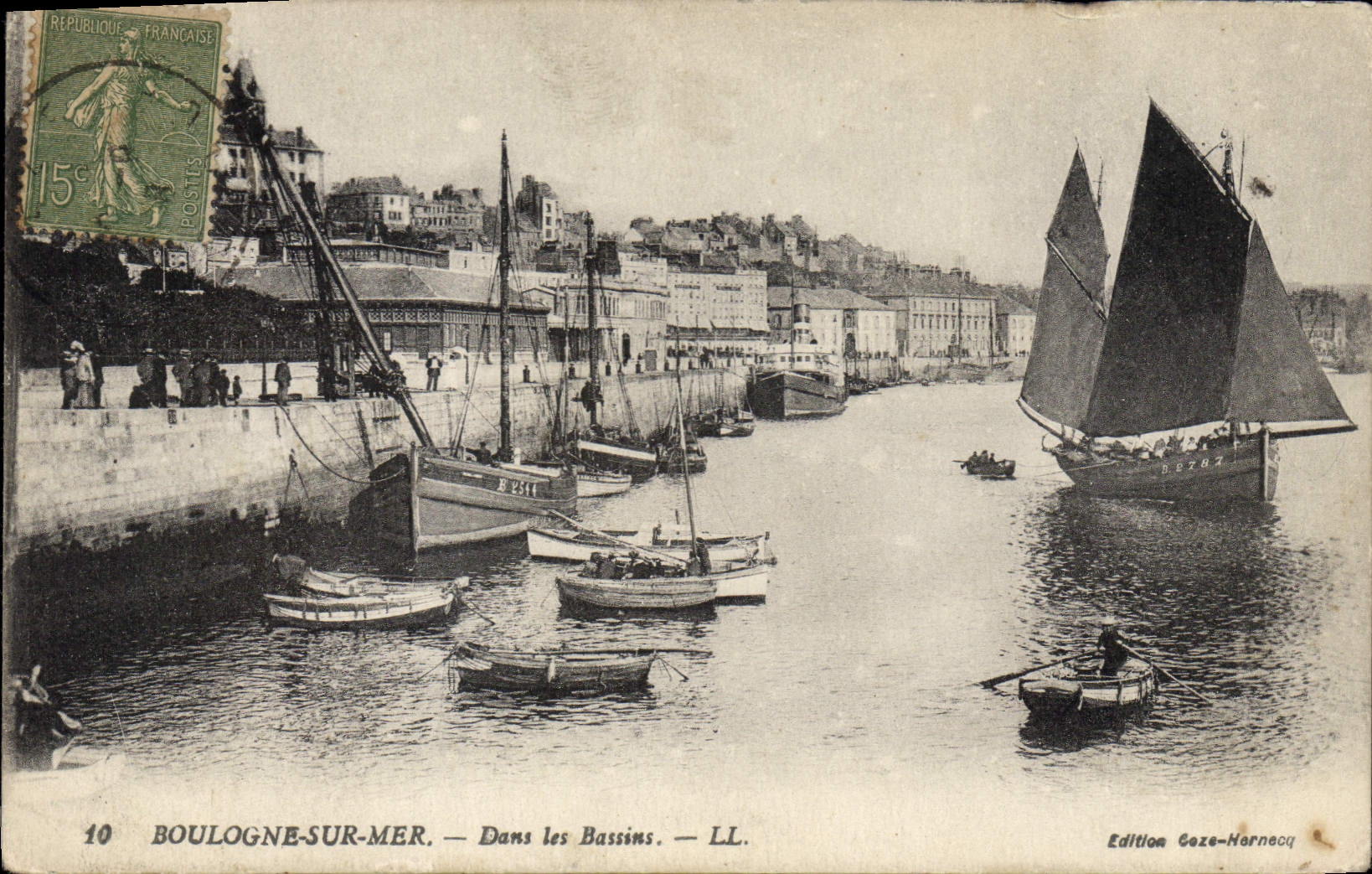 Boulogne-sur-Mer — Dans les Bassins — LL. — Édition Coze-Harnacq