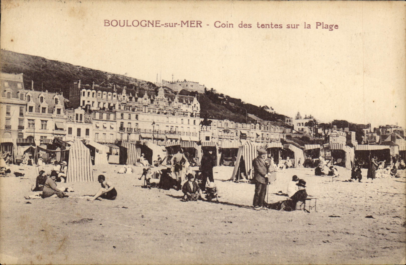 BOULOGNE-sur-MER - Coin des tentes sur la Plage